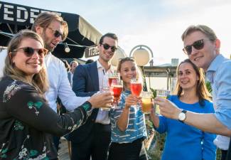 Afbeelding 1 september 2016 - Jong M&A