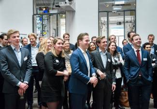 Afbeelding 26 mei 2016 - Jong M&A