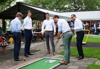 Afbeelding 29 juni 2017 - Jong M&A