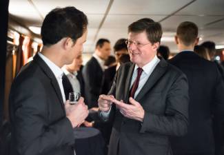 Afbeelding 8 december 2016 - "Borrelboot"