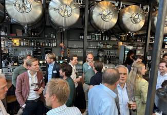 Afbeelding 17 juli 2025 - Netwerkborrel M&A aan de Maas